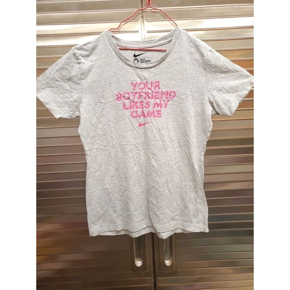 Nike Graphic Tee Slim Fit Medium